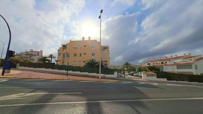 Appartement zu verkaufen in Torrevieja, Alicante