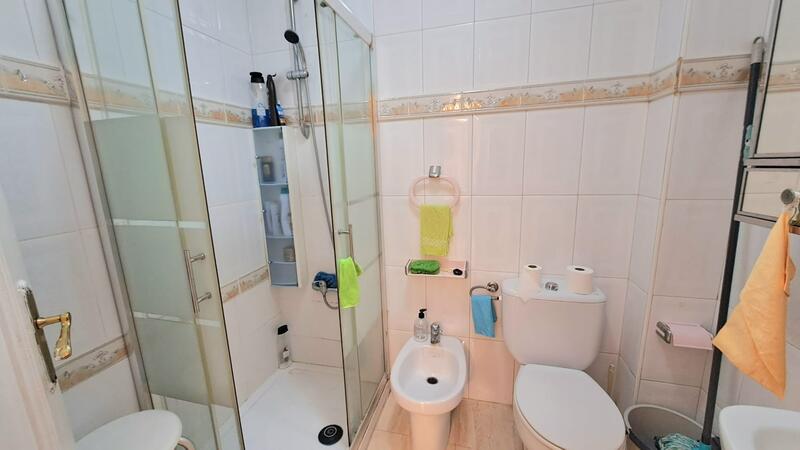 2 slaapkamer Appartement Te koop