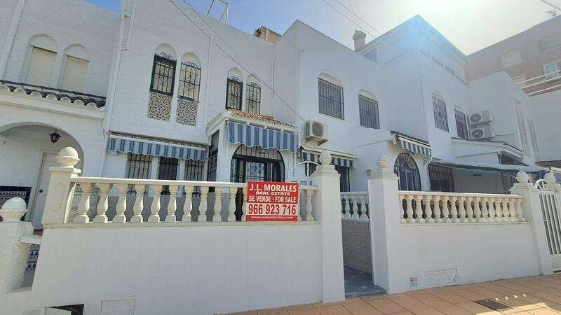 Townhouse for sale in La Mata, Alicante