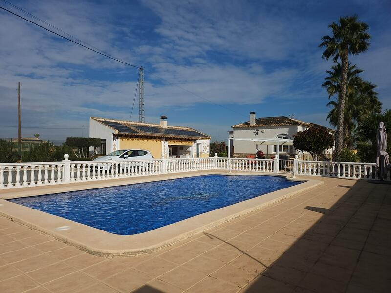 Villa à vendre dans Catral, Alicante