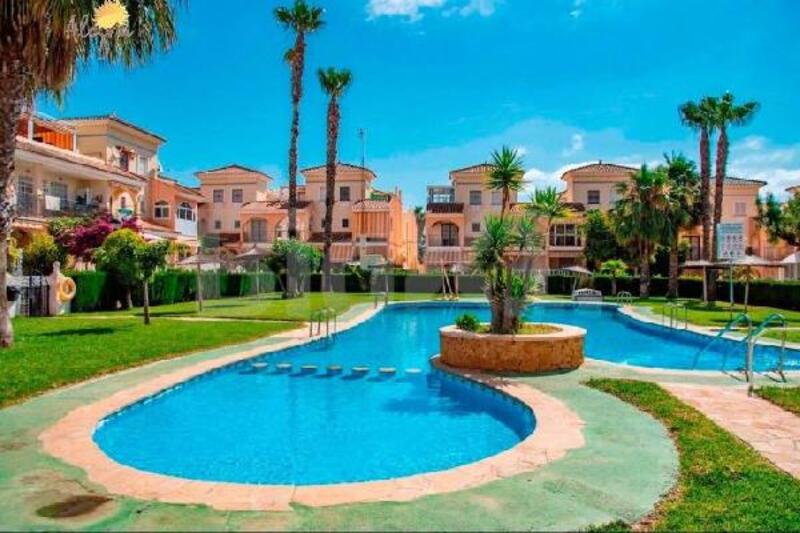 Maison de Ville à vendre dans Playa Flamenca, Alicante