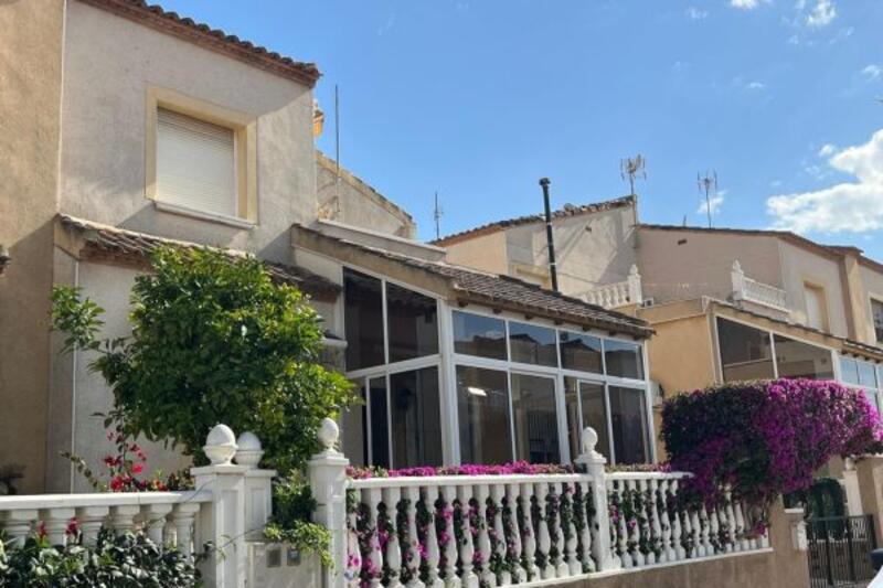 Townhouse for sale in Algorfa, Alicante