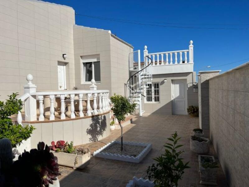 5 Cuarto Villa en venta