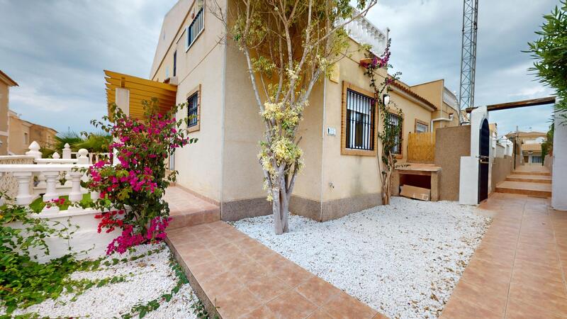 Villa for sale in Orihuela Costa, Alicante