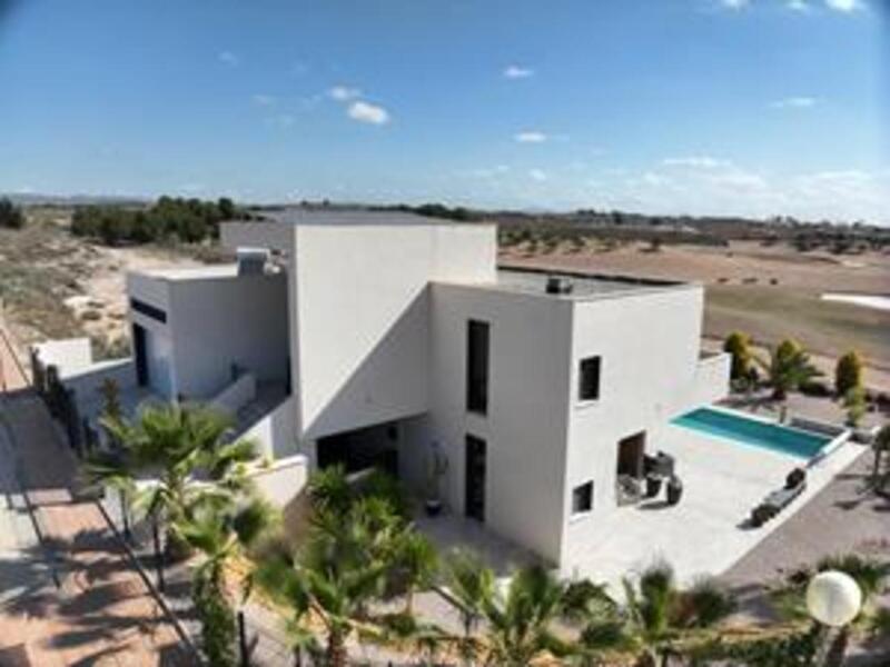 4 bedroom Villa for sale