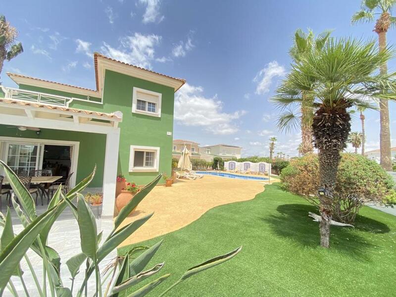 3 Cuarto Villa en venta