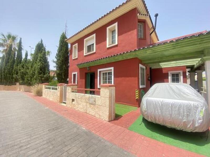 Villa for sale in Campo de Golf, Murcia