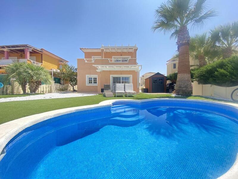 Villa Te koop in Campo de Golf, Murcia