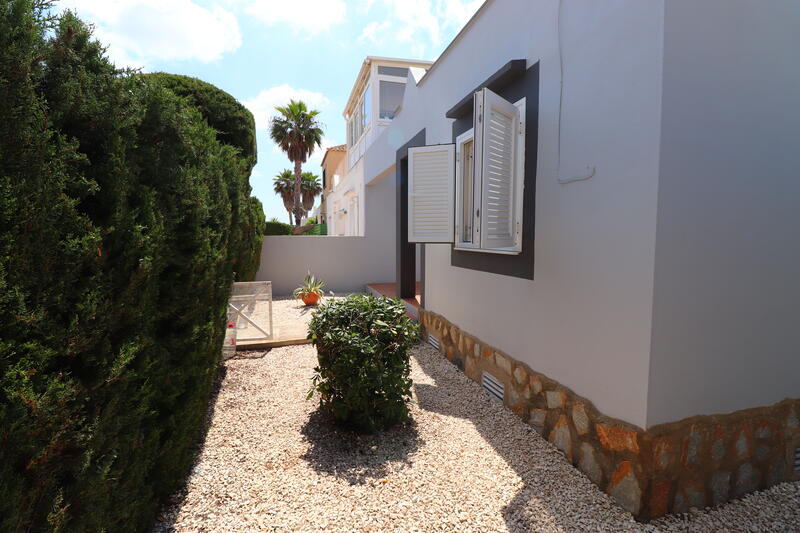 1 Cuarto Villa en venta