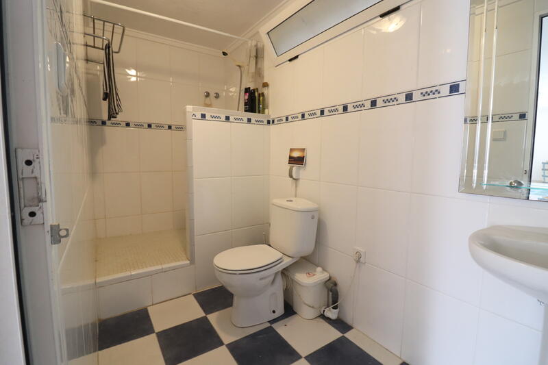 2 Cuarto Villa en venta