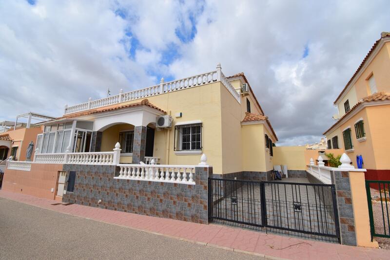 Villa en venta en Orihuela Costa, Alicante