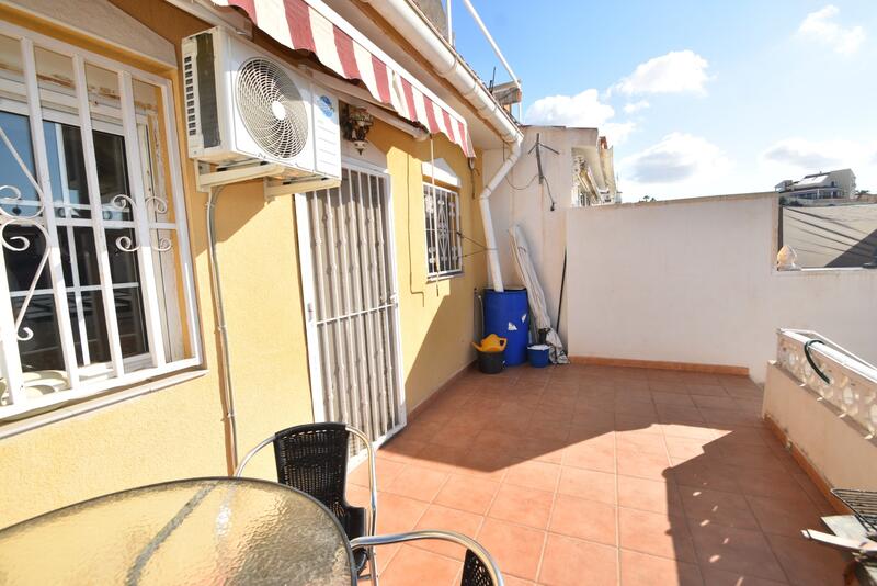 2 bedroom Townhouse for sale