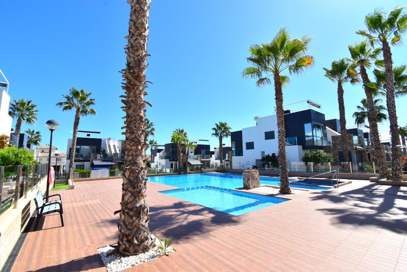 Apartamento en venta en Orihuela Costa, Alicante