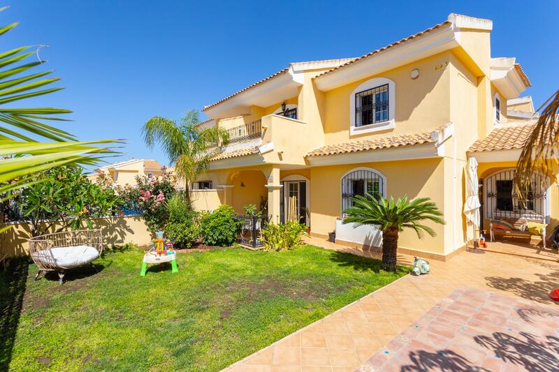 Villa en venta en Orihuela Costa, Alicante