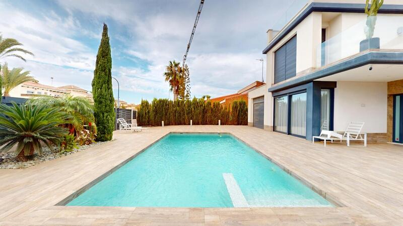 Villa en venta en Playa Honda, Murcia