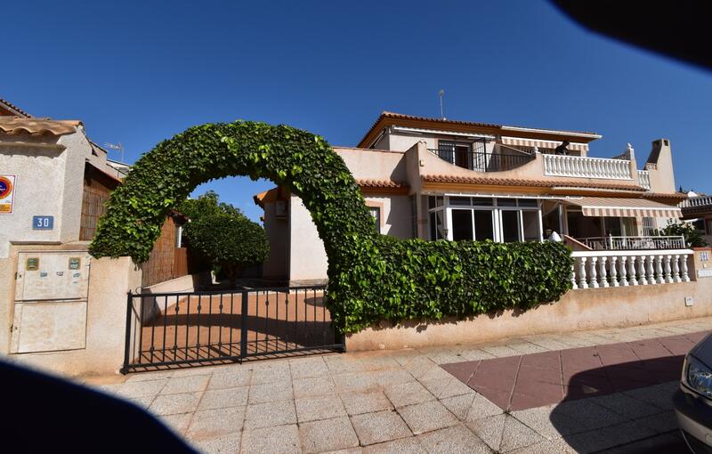 Villa en venta en Orihuela Costa, Alicante