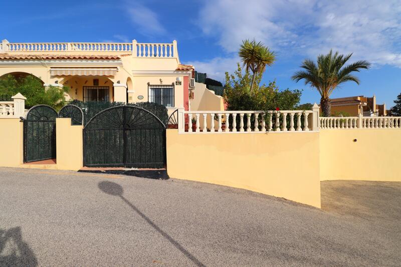 Villa til salg i Algorfa, Alicante