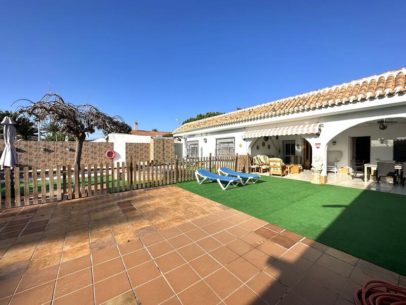 Villa en venta en La Manga del Mar Menor, Murcia