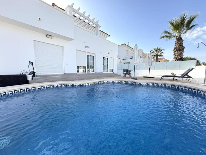 Villa en venta en Campo de Golf, Murcia