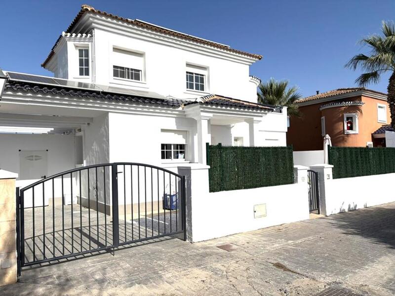 3 Cuarto Villa en venta