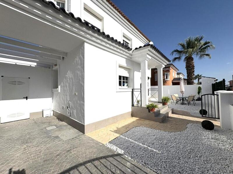 3 Cuarto Villa en venta