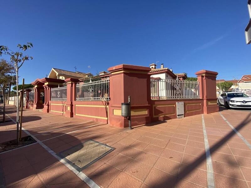 4 Cuarto Villa en venta