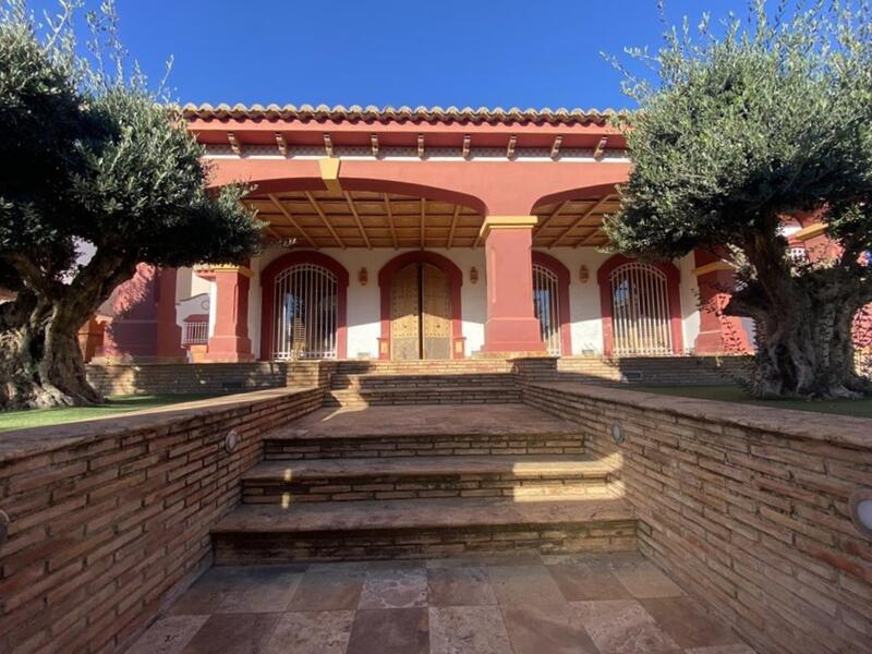 4 Cuarto Villa en venta