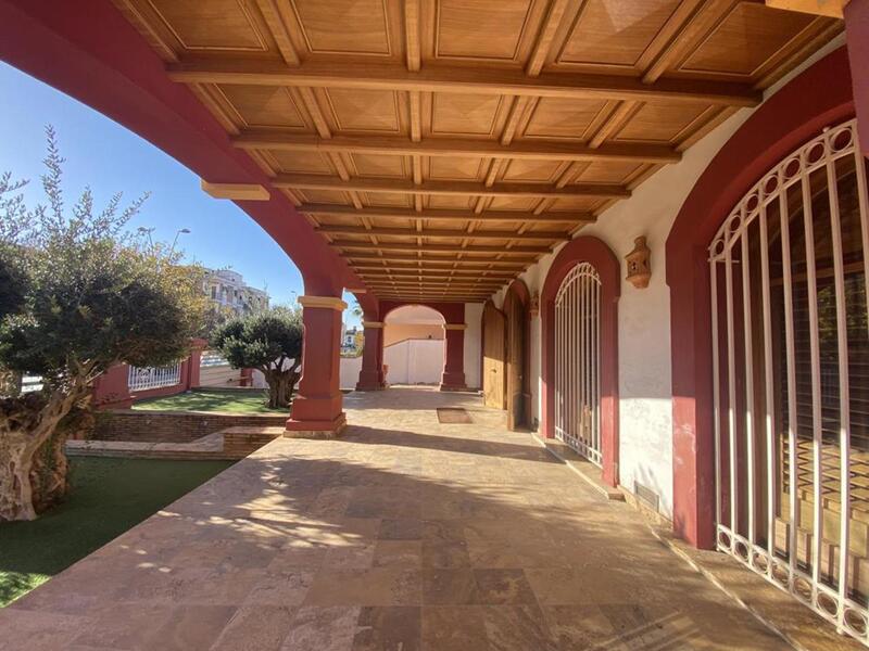 4 Cuarto Villa en venta