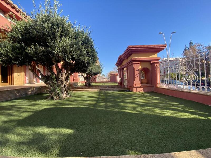 4 Cuarto Villa en venta