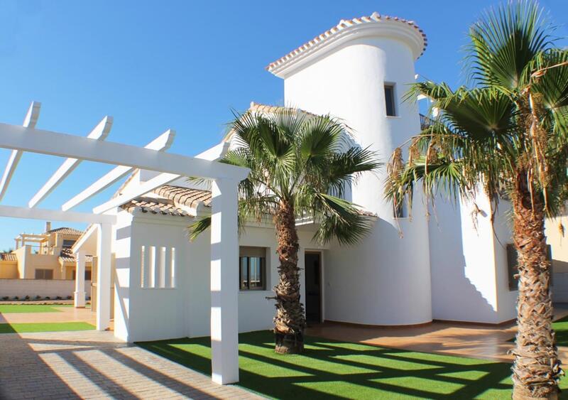 Villa en venta en La Manga del Mar Menor, Murcia