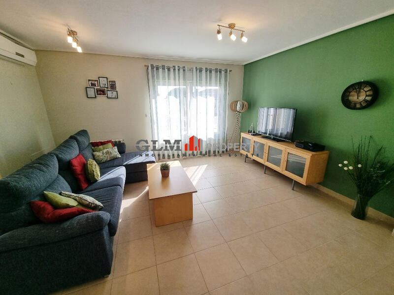 3 bedroom Apartment for sale