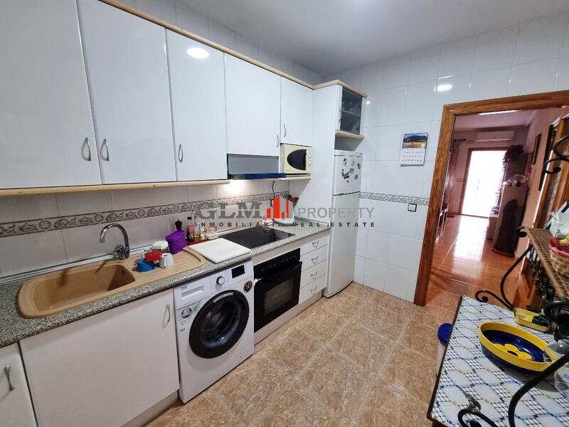 3 bedroom Apartment for sale