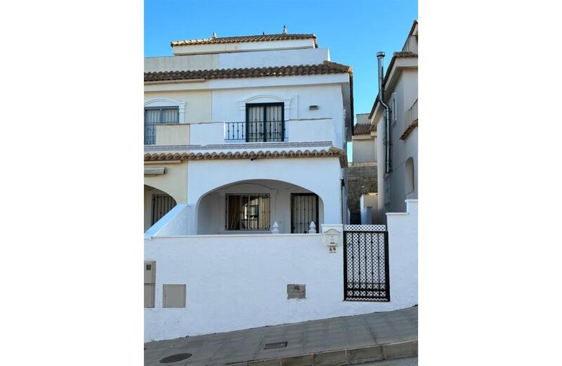 Townhouse for sale in El Carmoli, Murcia