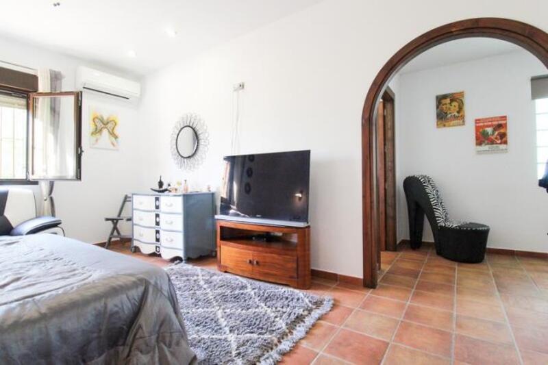 4 Cuarto Villa en venta