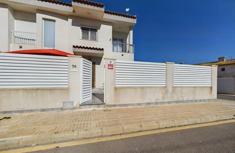 Villa en venta en Los Alcazares, Murcia