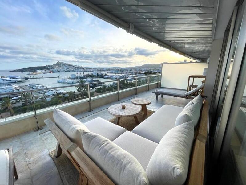 Appartement voor lange termijn huur in Marina de las Monjas, Ibiza