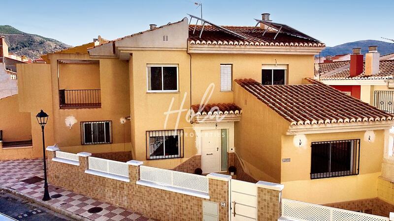 Maison de Ville à vendre dans Orgiva, Granada