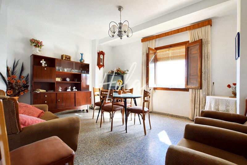 3 bedroom Apartment for sale