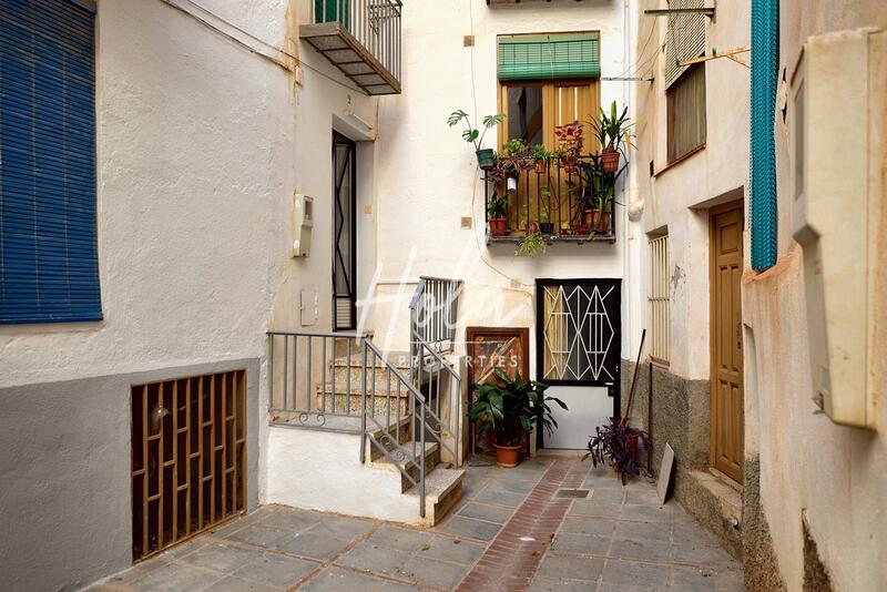 Maison de Ville à vendre dans Lanjaron, Granada