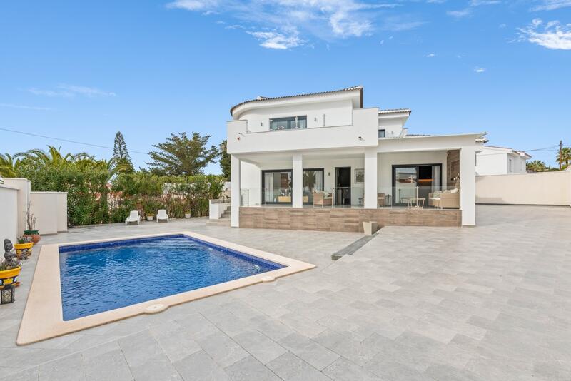 Villa for sale in Ciudad Quesada, Alicante