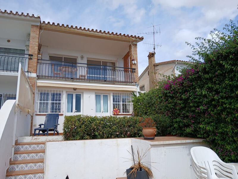 Villa for sale in Benalmadena, Málaga