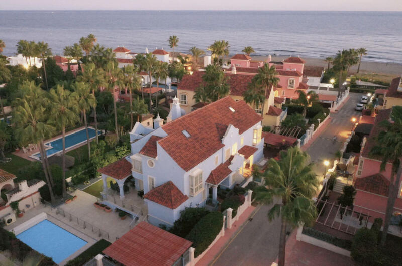 Villa for sale in Puerto Banus, Málaga