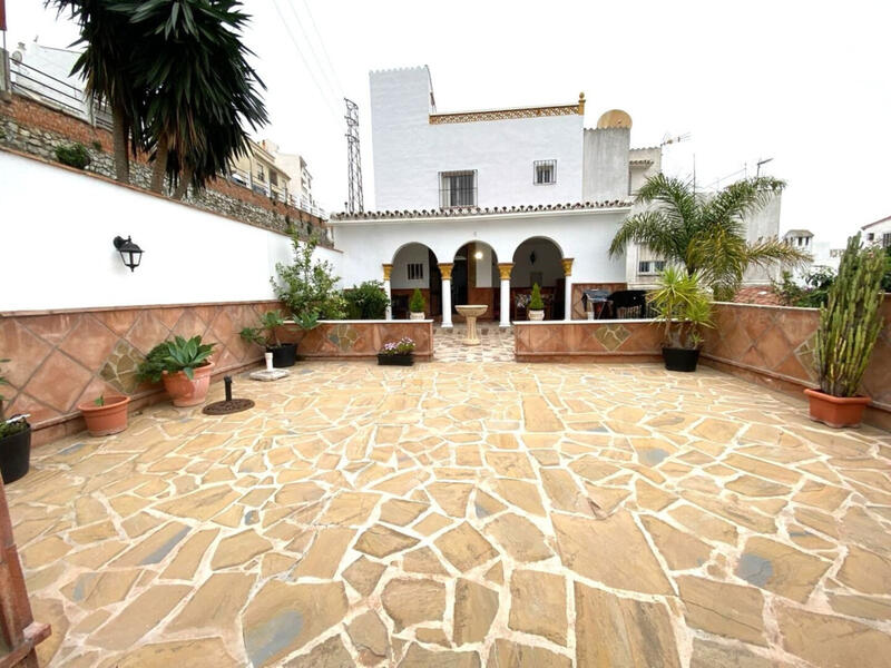 Villa à vendre dans Manilva, Málaga