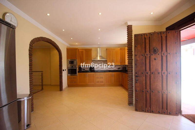 5 bedroom Villa for sale