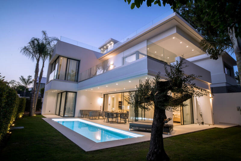 Villa Te koop in Marbella, Málaga