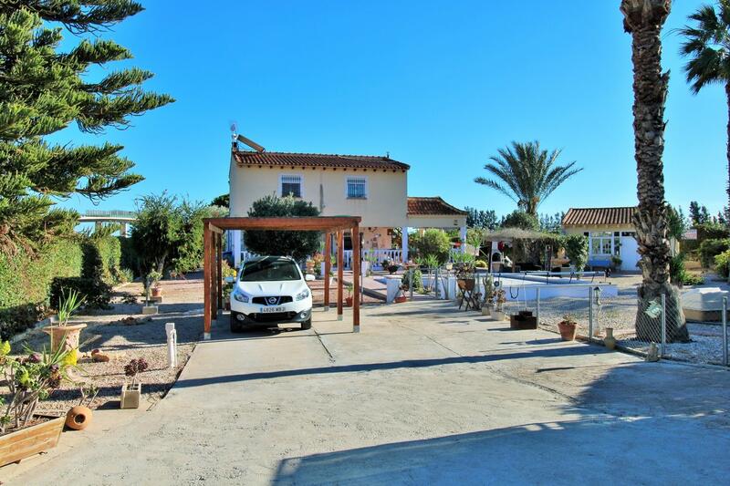 Villa zu verkaufen in Redovan, Alicante