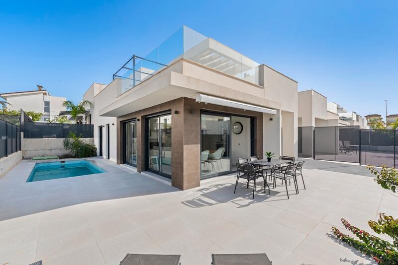 Villa for sale in San Fulgencio, Alicante