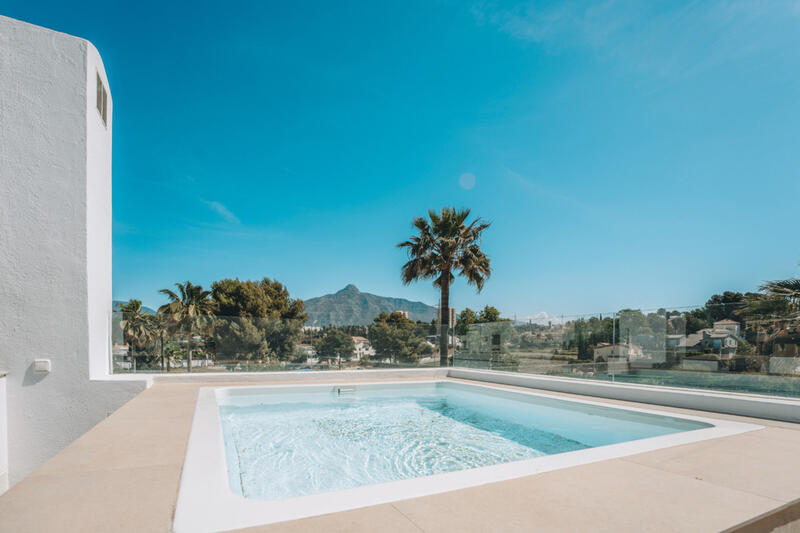 Maison de Ville à vendre dans Nueva Andalucia, Málaga