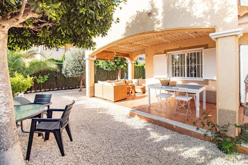 Maison de Ville à vendre dans Pilar de la Horadada, Alicante