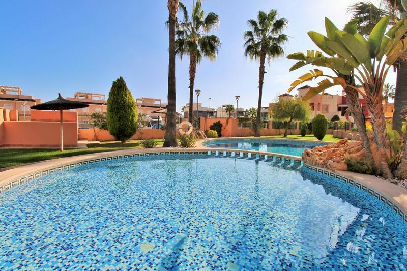 Apartment for sale in Punta Prima, Alicante